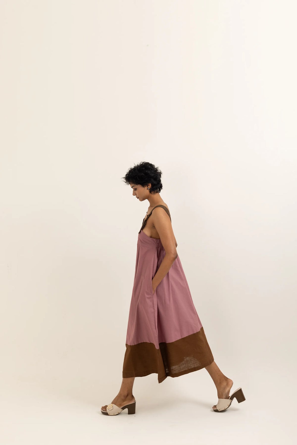 PINAFORE DRESS | DUSTY PINK-BARK BROWN