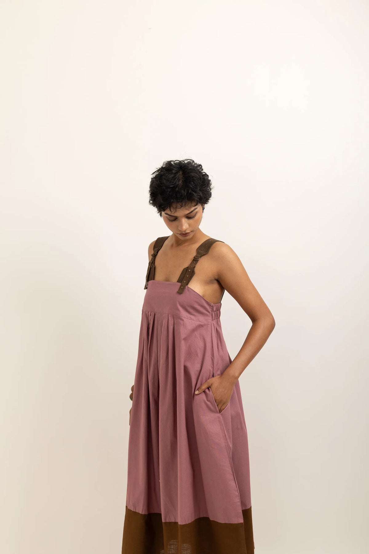 PINAFORE DRESS | DUSTY PINK-BARK BROWN