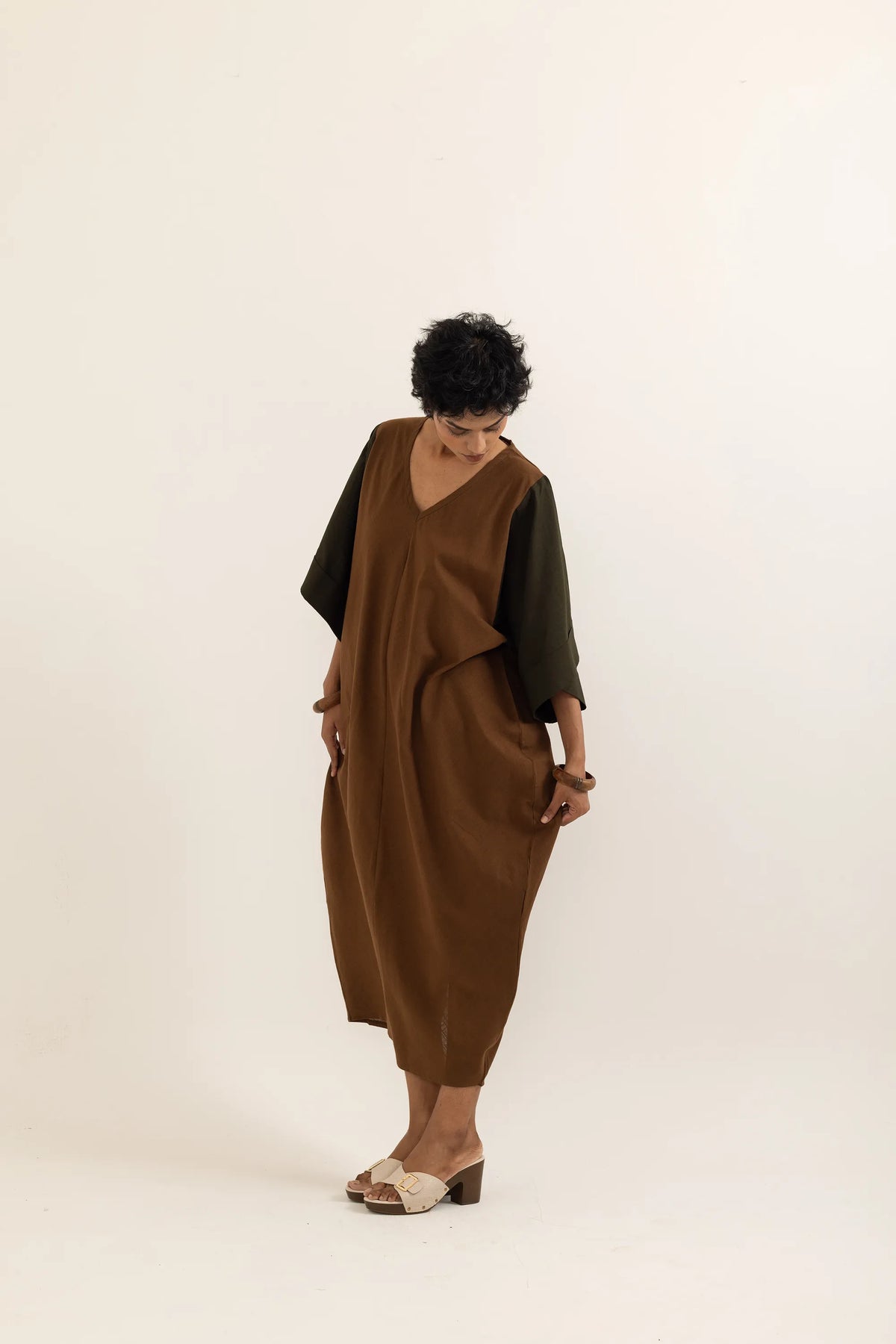 ZIKR KAFTAN | BARK BROWN-SAP GREEN