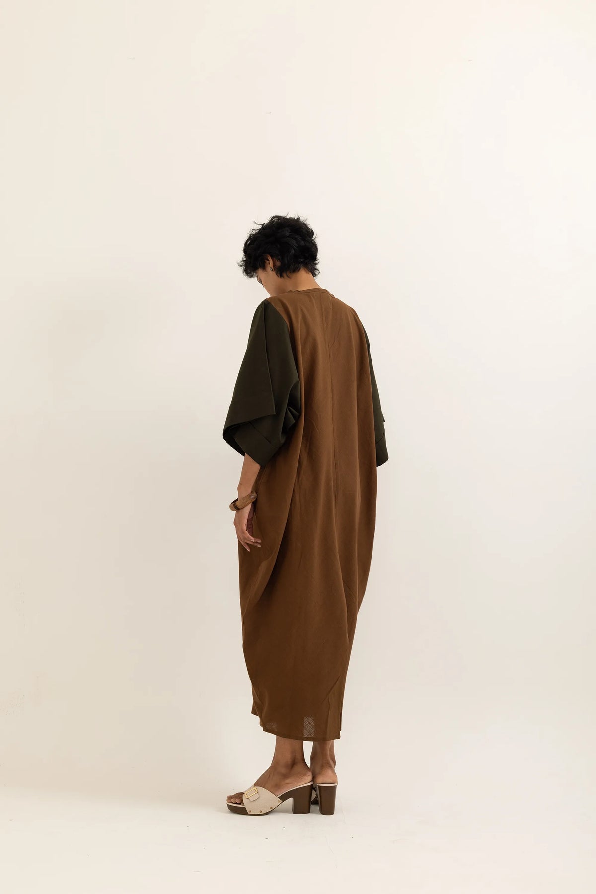 ZIKR KAFTAN | BARK BROWN-SAP GREEN