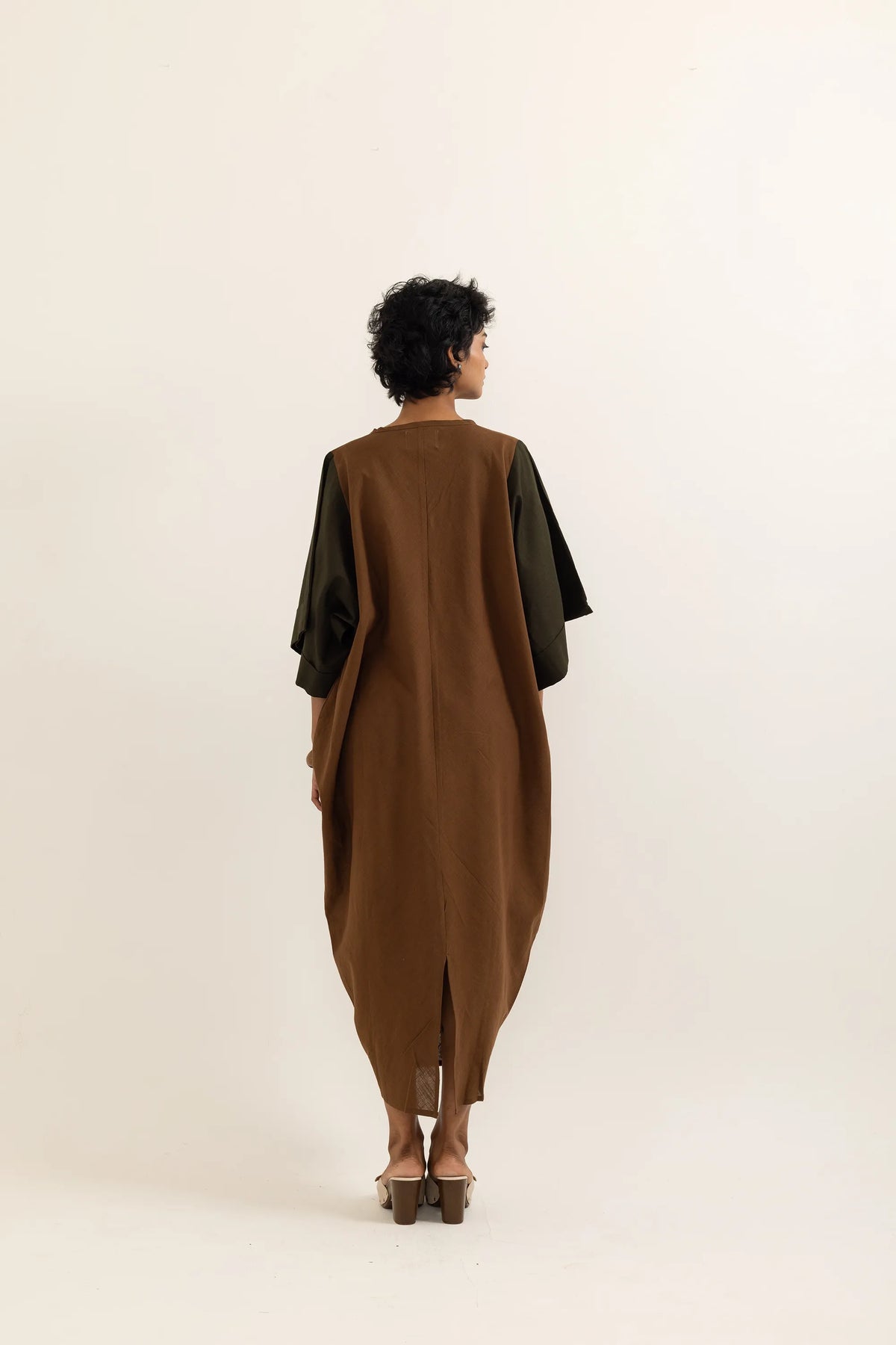 ZIKR KAFTAN | BARK BROWN-SAP GREEN