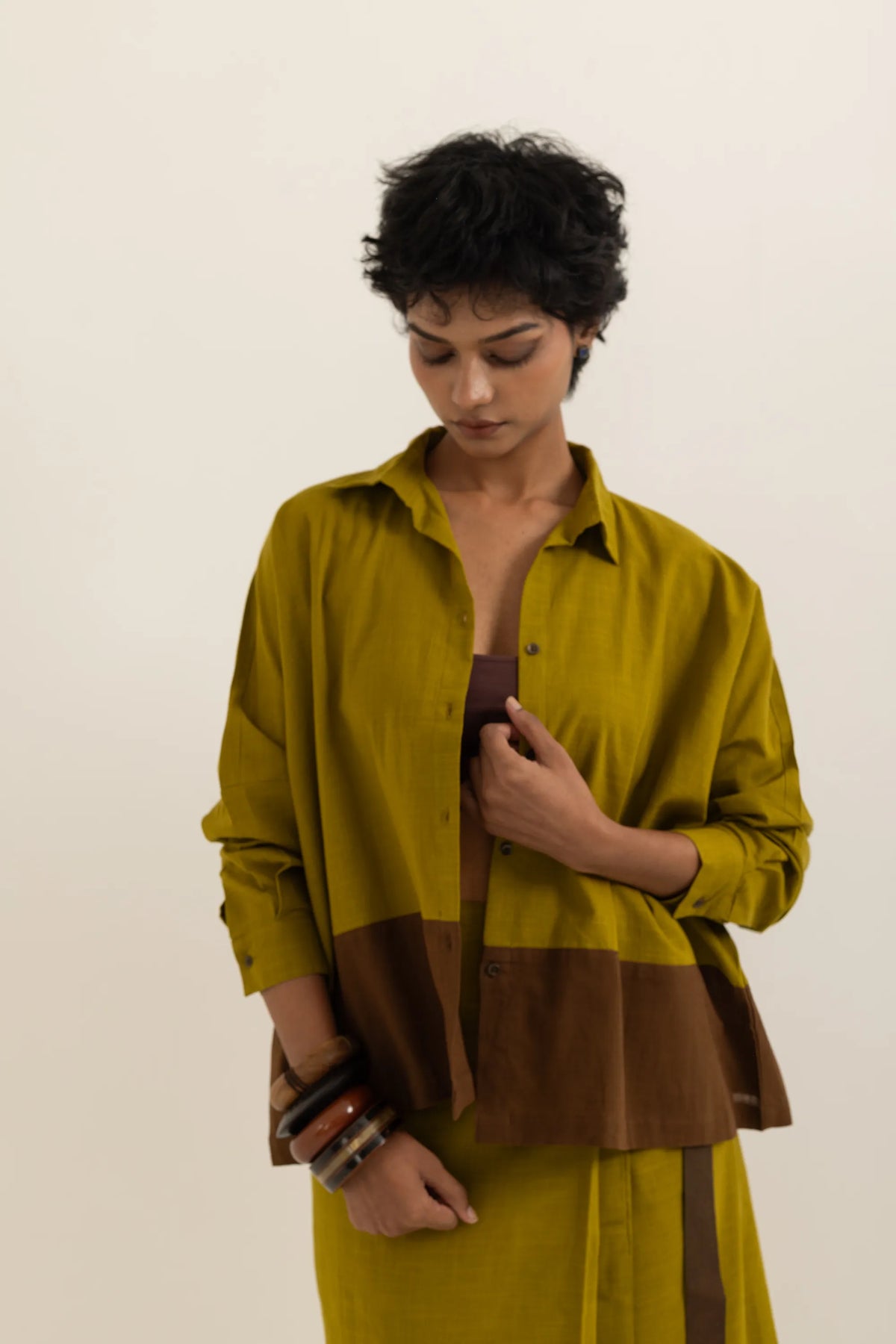 BOXY SHIRT | YELLOW-BROWN
