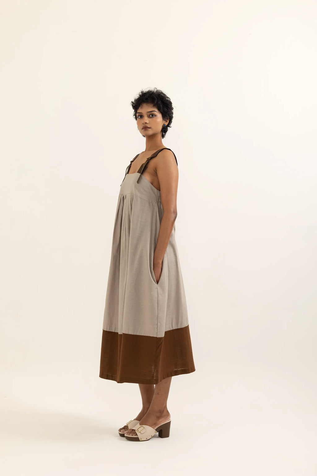PINAFORE DRESS | TAUPE-SAP GREEN