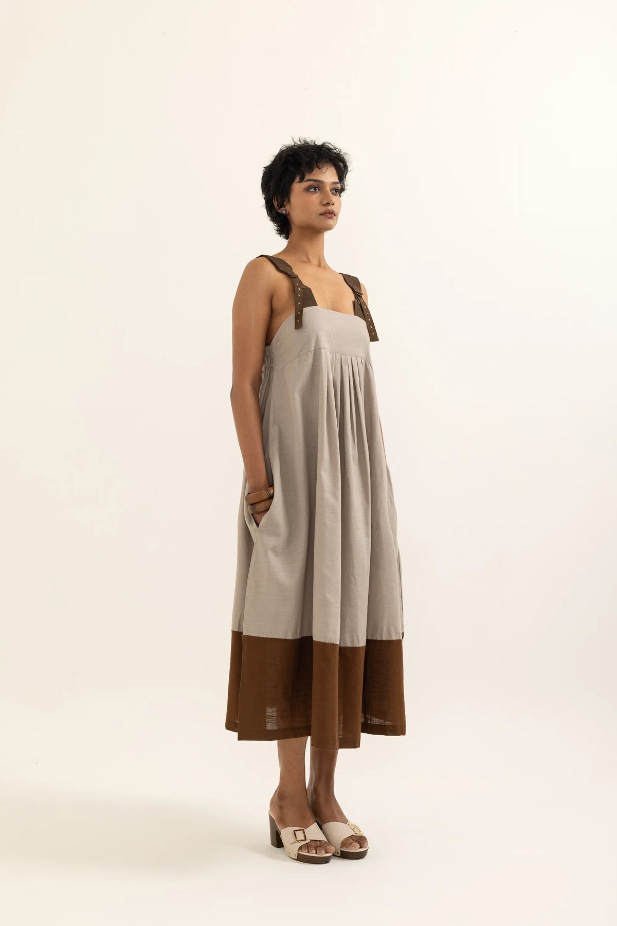 PINAFORE DRESS | TAUPE-SAP GREEN