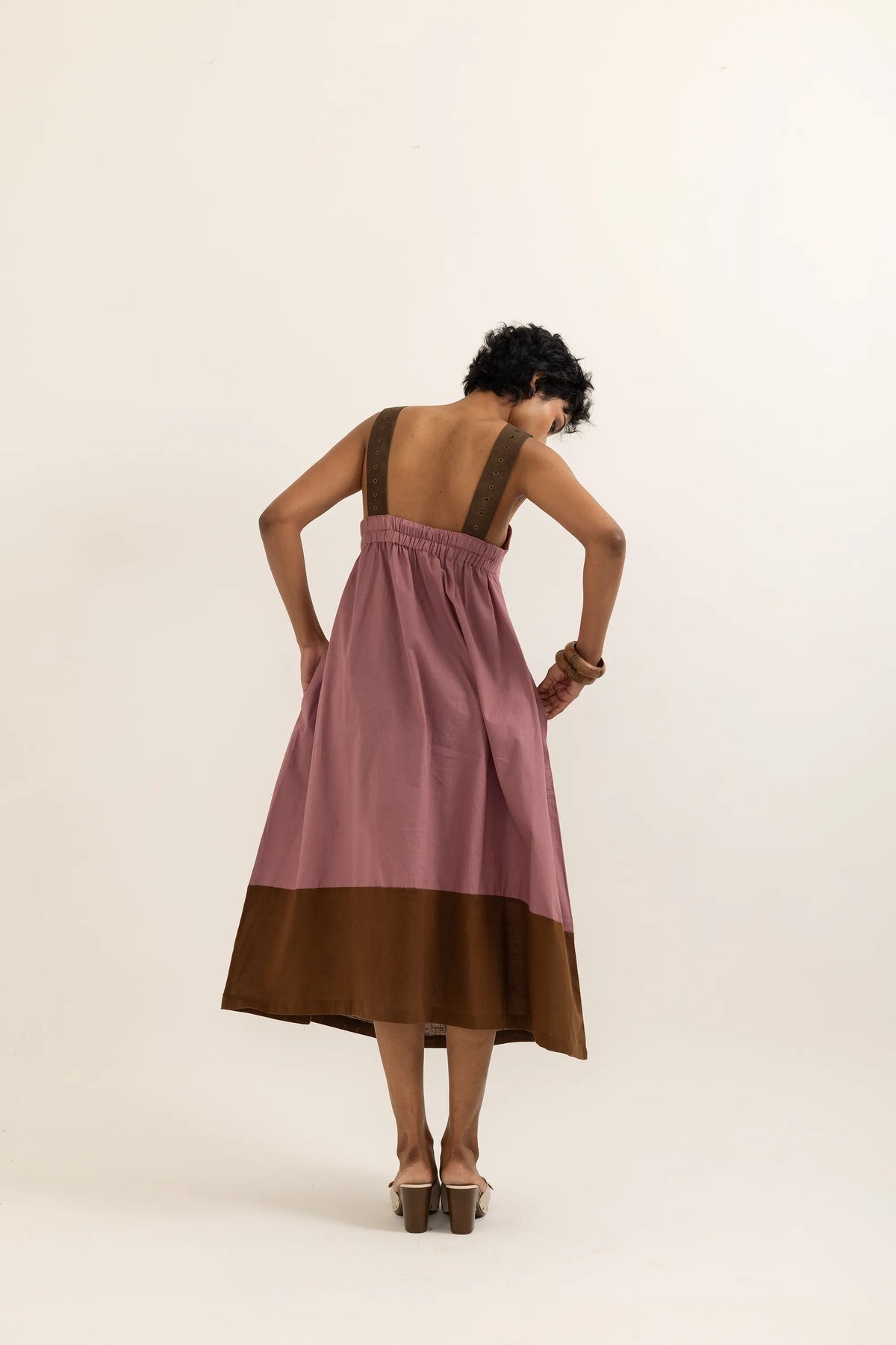PINAFORE DRESS | DUSTY PINK-BARK BROWN