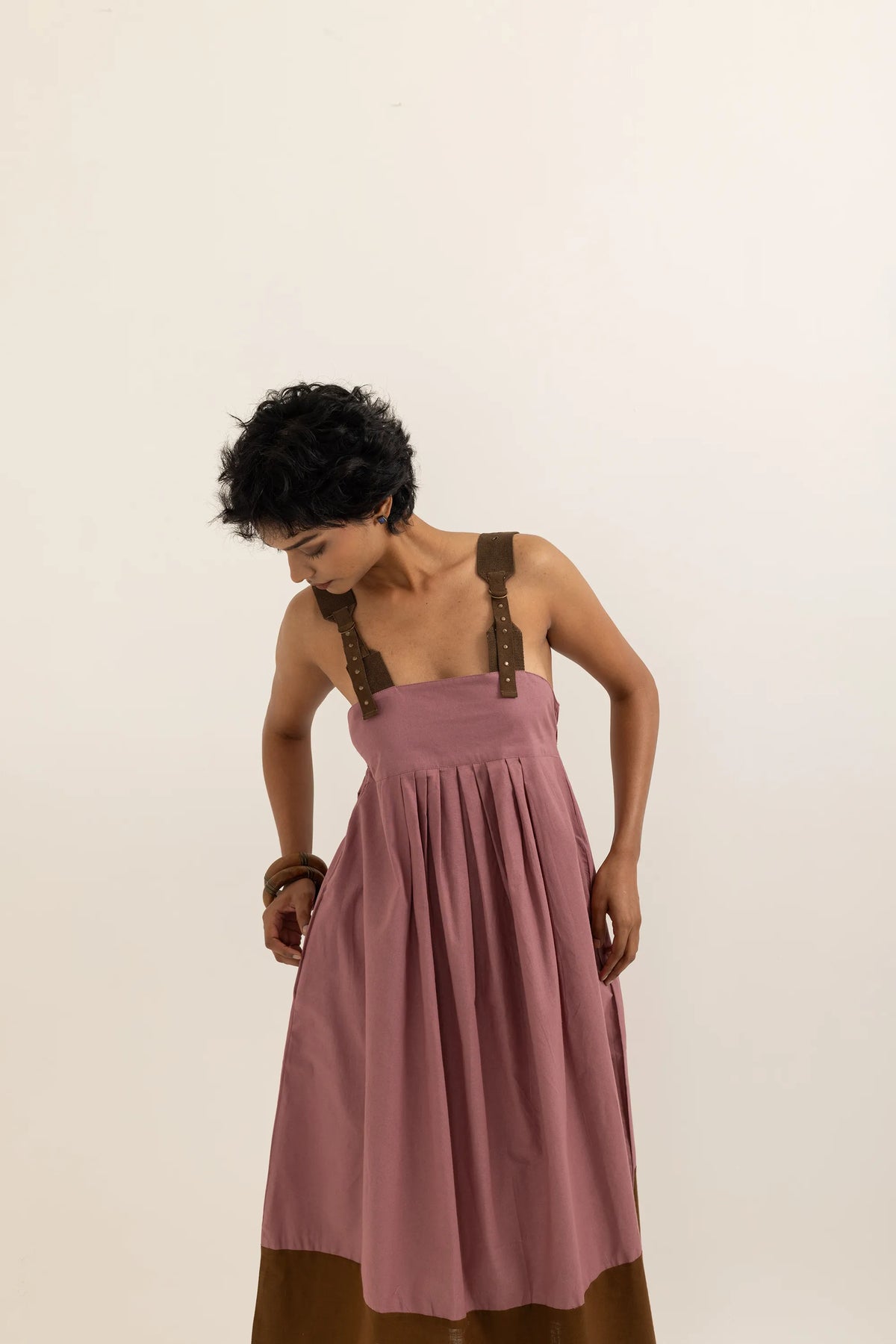 PINAFORE DRESS | DUSTY PINK-BARK BROWN