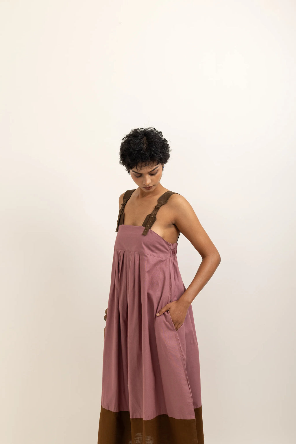 PINAFORE DRESS | DUSTY PINK-BARK BROWN